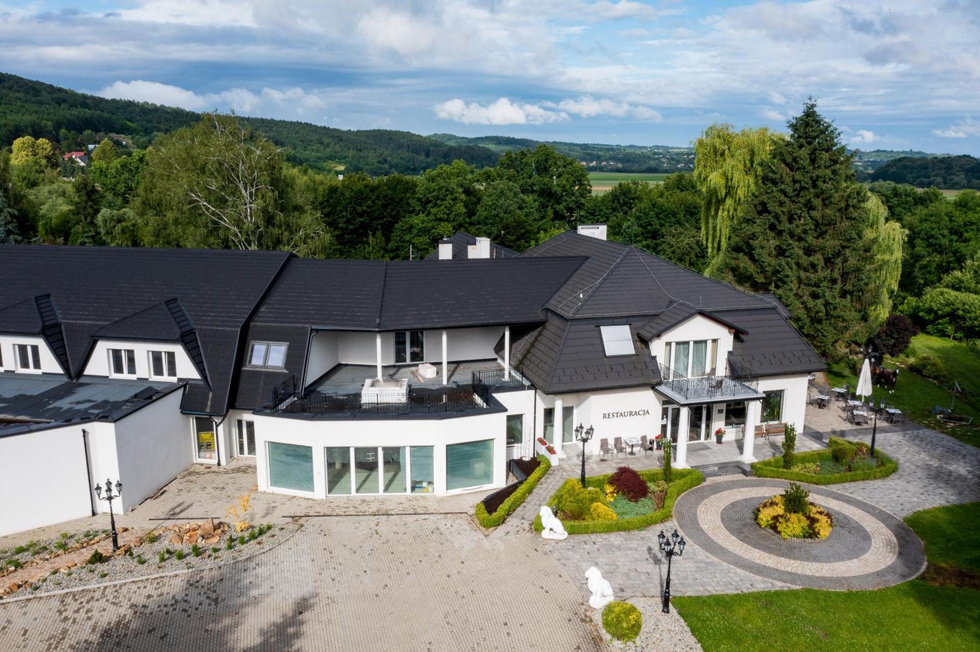 Dwor Wapowce Hotel Kültér fotó