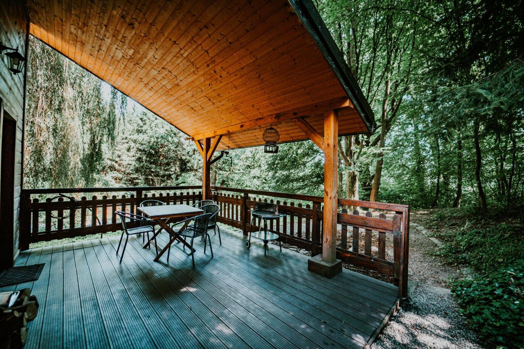 Dwor Wapowce Hotel Kültér fotó