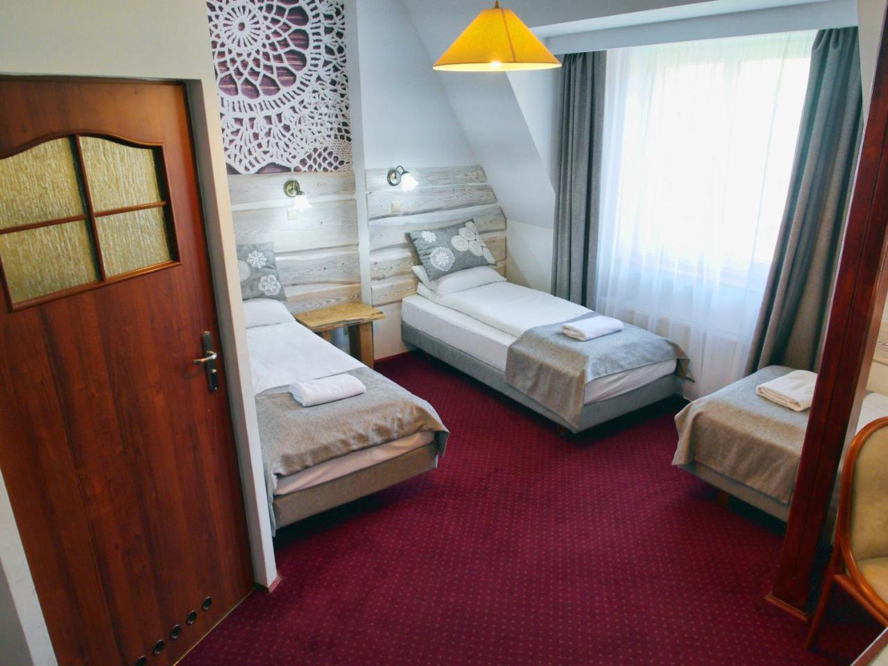 Dwor Wapowce Hotel Kültér fotó